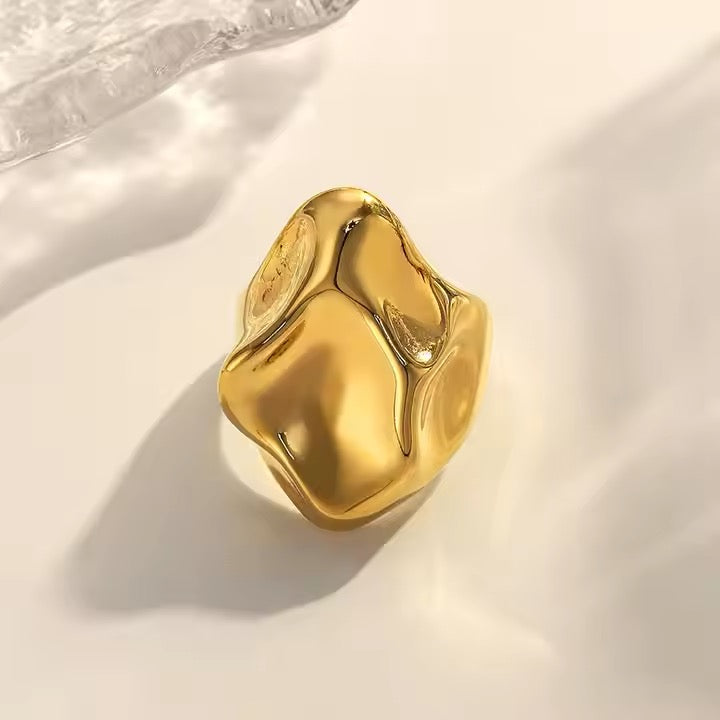 Sculptura Gold Ring